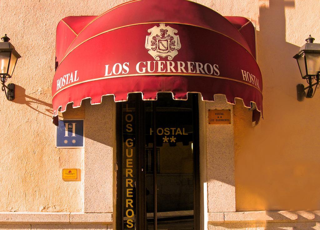 Hostal Los Guerreros Toledo Exterior photo